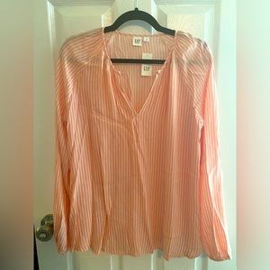 Gap maternity top.  Long sleeves size small.